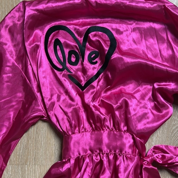 Satin Pink Robe with Heart Design - Picture 3 of 4
